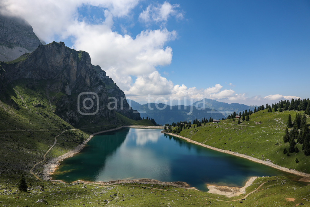 A.Trupina-92 | antonija-trupina - Realisiert mit Pictrs.com