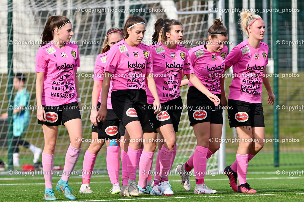Carinthians LIWOdruck Hornets vs. Young Violets Austria Wien 17.3.2024 | Jubel Carinthians Hornets Mannschaft, #21 Julia Starchl Carinthians LIWOdruck Hornets, #15 Marie Sophie Klocker Carinthians LIWOdruck Hornets, #24 Alicia Morgenstern Carinthians LIWOdruck Hornets, #19 Jana Christina Lemberger Carinthians LIWOdruck Hornets, #27 Jasmin Michelle Ortner Carinthians LIWOdruck Hornets, Carinthians LIWOdruck Hornets vs. Young Violets Austria Wien 17.3.2024, Carinthians LIWOdruck Hornets vs. Young Violets Austria Wien  am 17.03.2024 in Spittal an der Drau (Goldeck Stadion), Austria, (Photo by Bernd Stefan)