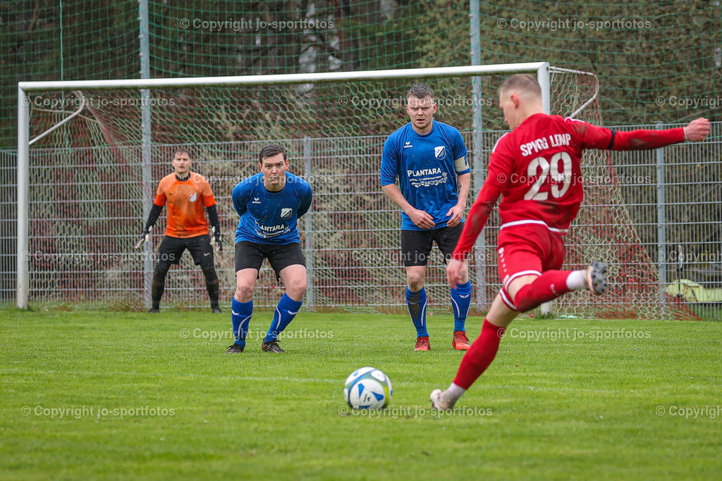 BQ3I4976 | 15.04.2023; kreisliga A Wetzlar; Rasenplatz Niederlemp; SpVgg Lemp - TSV Blasbach; Ergebnis: 0:1 (0:0)
