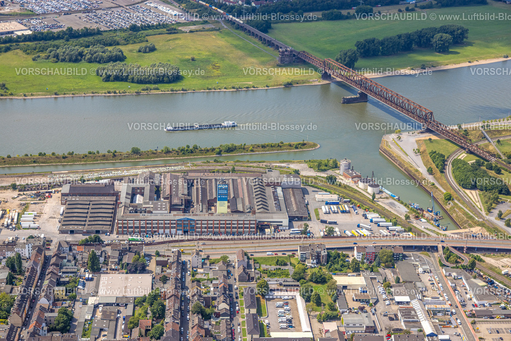 Duisburg250703869Sued | Luftbild, Hochfelder Eisenbahnbrücke über den Fluss Rhein, Kultushafen und Alga-Gelände, geplanter Wohnpark und Gewerbepark, Dachsstraße, Hochfeld, Duisburg, Ruhrgebiet, Nordrhein-Westfalen, Deutschland