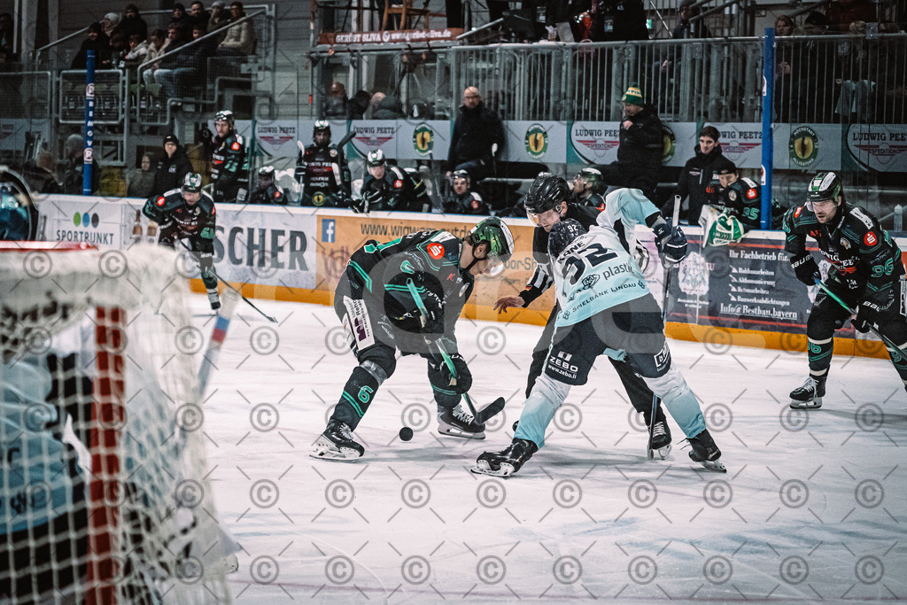 Alligators_vs_Lindau_21_12_2025-076 | Höchstadt Alligators Fotogalerie: Eishockey-Action aus Franken. Professionelle Spielfotos, Portraits & Stadionbilder zum Download. Jetzt entdecken! - Realisiert mit Pictrs.com