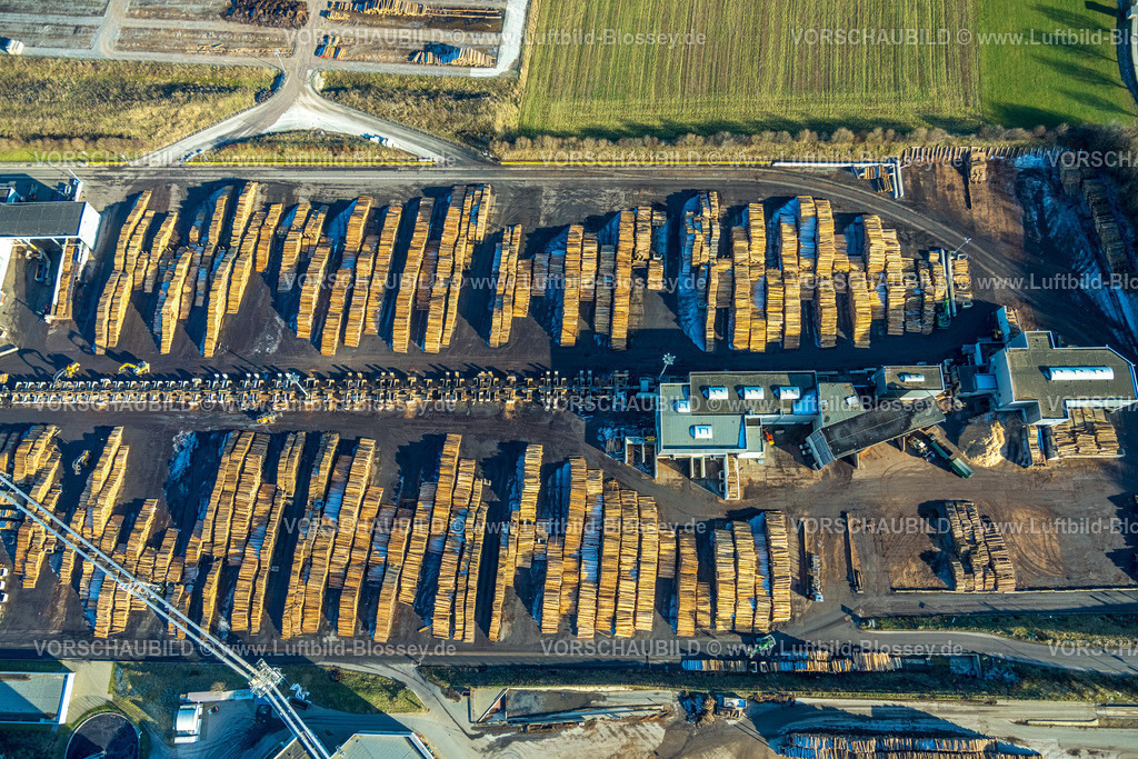 Brilon260104640 | Luftbild, EGGER Holzwerkstoffe Brilon GmbH Holzlager, Gewerbegebiet Ostring, Brilon, Sauerland, Nordrhein-Westfalen, Deutschland