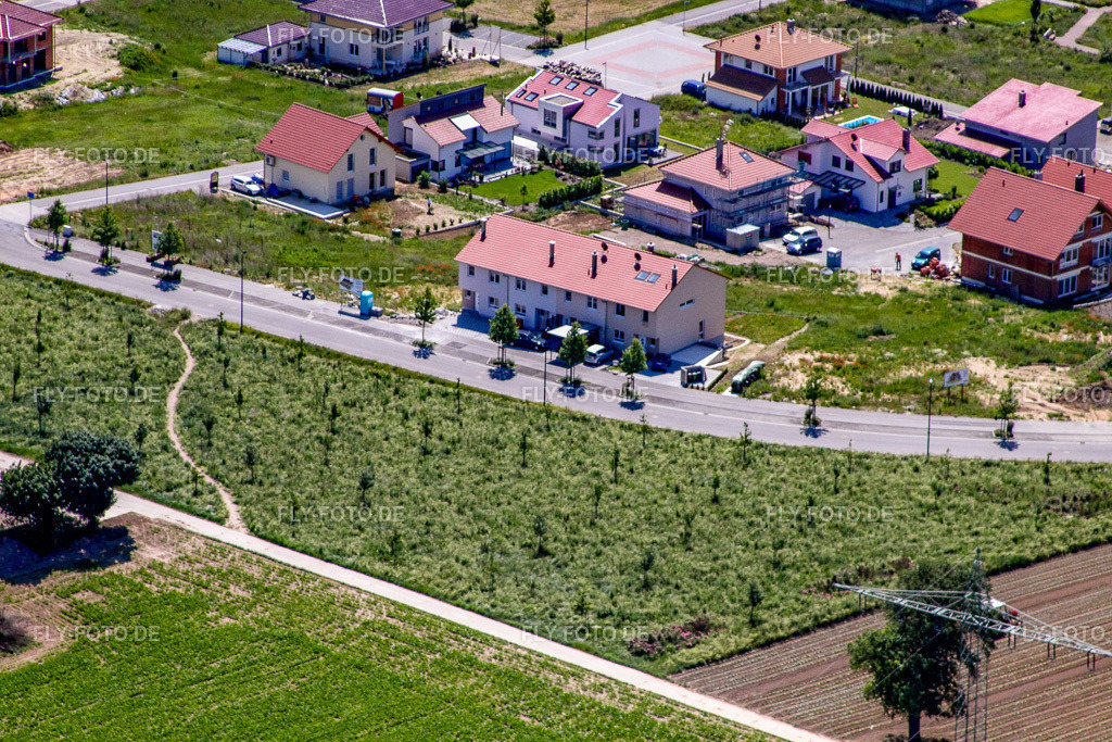 Am Höhenweg | Luftbild: Am Höhenweg in Kandel im Bundesland Rheinland-Pfalz in Deutschland. Foto: IMG_18530.jpg vom 30.05.2009 durch Werner Riehm/FLY-FOTO.de - Realisiert mit Pictrs.com