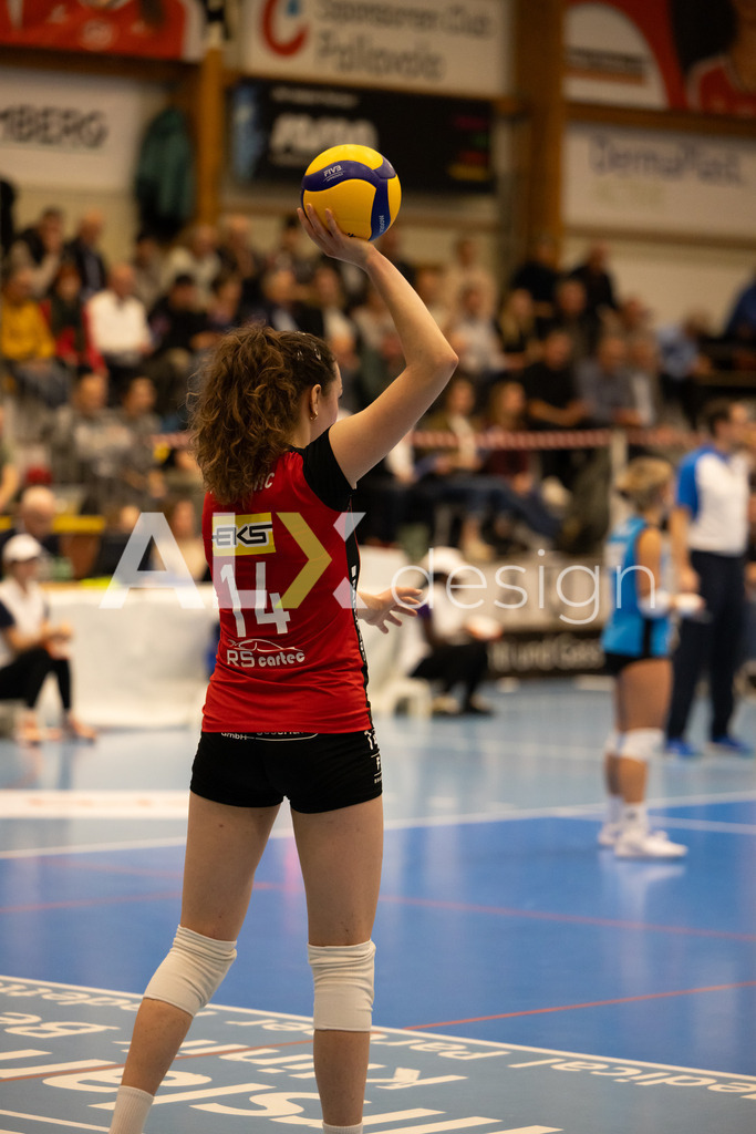 Volleyball I Frauen I Saison 2025-2026 I CEV Volleyball Challenge Cup 2026 | Women I 16th Finals I VC Kanti Schaffhausen - TJ Ostrava I 03.12.2025 | VC Kanti Schaffhausen - 14 Josipa Marković (HR) – Aussen - Realisiert mit Pictrs.com