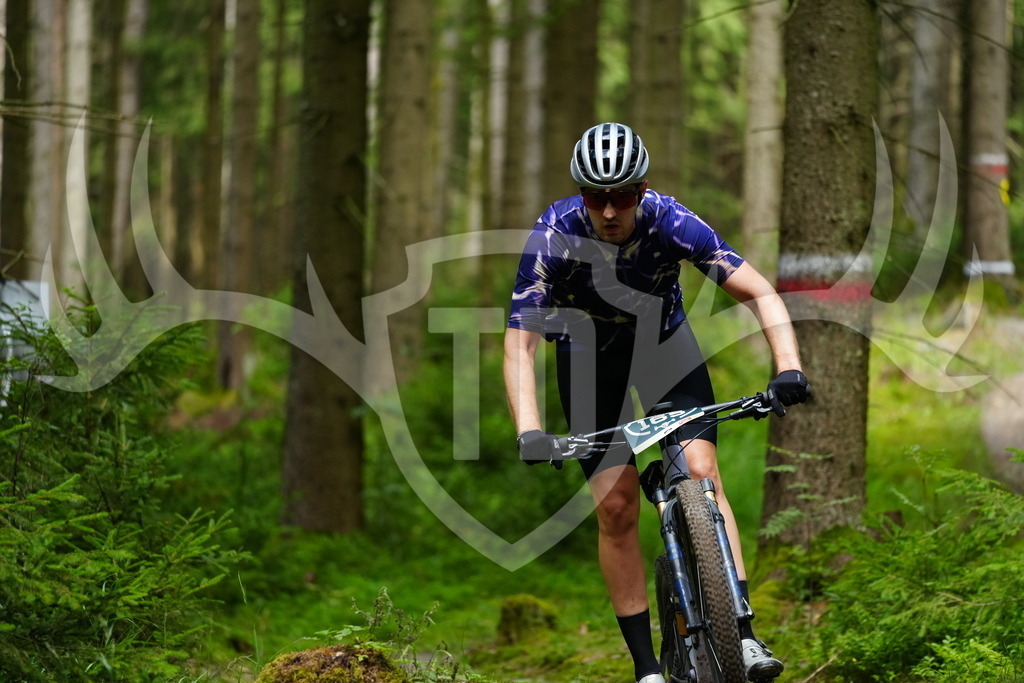 FC100177 | Fotogalerie der Treibjagd im Dunkelwald - Dein MTB Etappenrennen im Erzgebirge - Realisiert mit Pictrs.com