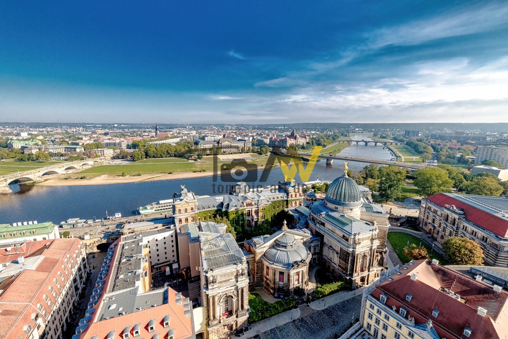 Ein Panorama der tollen Stadt Dresden von Oben---Rundblick | Fantastischer überblick über die Dächer der Stadt Dresden. - Realisiert mit Pictrs.com