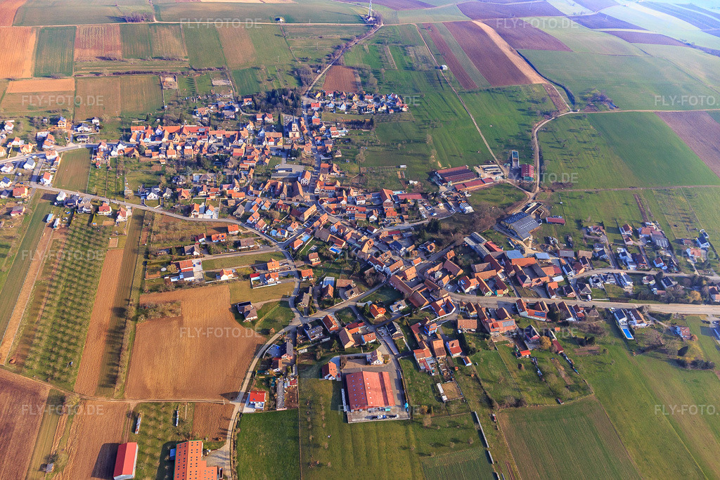 Luftbild: Ortsansicht aus Süden in Morschwiller im Bundesland Bas-Rhin in Frankreich. – Foto: IMG_105363.jpg vom 25.03.2018 durch Werner Riehm/FLY-FOTO.de – Auflösung des Originals: 5472 x 3648 px
