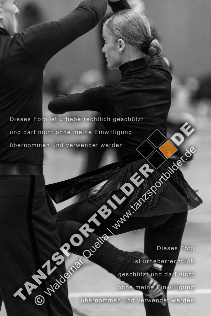 20231020-00563 | Hier finden Sie Tanz Bilder vom Latein und Standard Formationen tanzen. Sportbilder vom Tanzsport. Schöne Fotos und von Weltmeisterschaft, Europameisterschaft, Bundesliga, Regionalliga, Oberliga und Landesliga sowie von GOC Stuttgart, DanceComp, WM Bremen