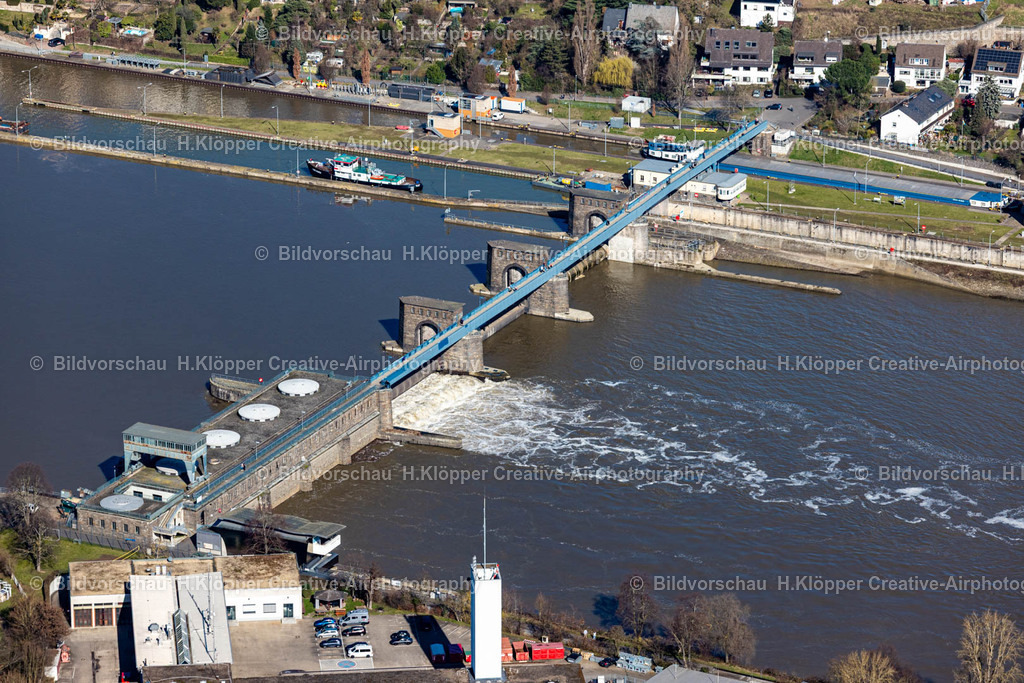 Luftbilder Koblenz-9946 | Luftbildfotografie Staustufe am Ufer des Flußverlauf " Staustufe Koblenz " an der Straße Wehrsteg Staustufe Koblenz in Koblenz im Bundesland Rheinland-Pfalz, Deutschland - Realisiert mit Pictrs.com