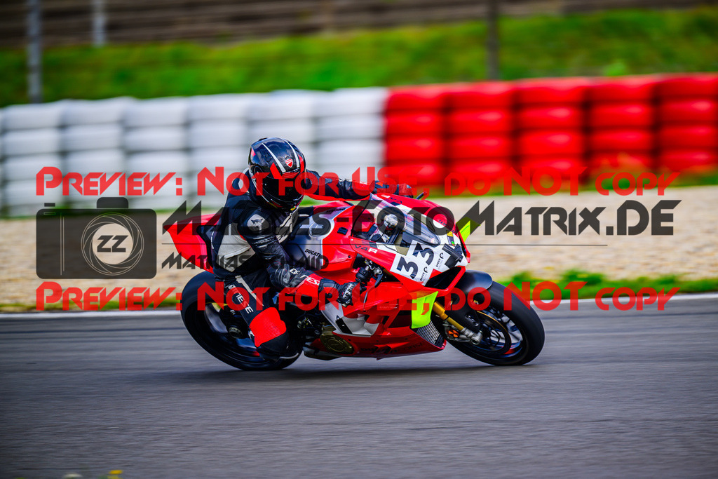 MaZZes_FotoMatrix_240910_6007705_8126 | GELB