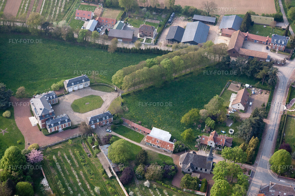 Ortsansicht | Luftbild: Ortsansicht in Hendecourt-lès-Ransart im Bundesland Pas-de-Calais in Frankreich. Foto: IMG_40090.jpg vom 17.04.2011 durch Werner Riehm/FLY-FOTO.de - Realisiert mit Pictrs.com