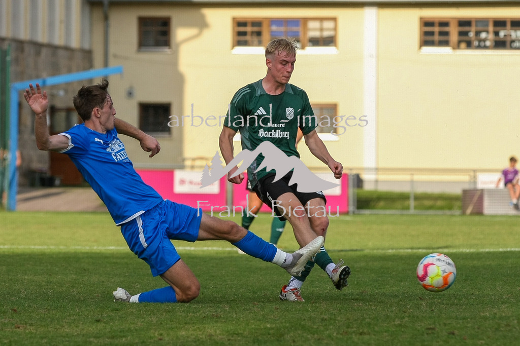 993T2402 | Medien- Sport- Entertainmentfotos