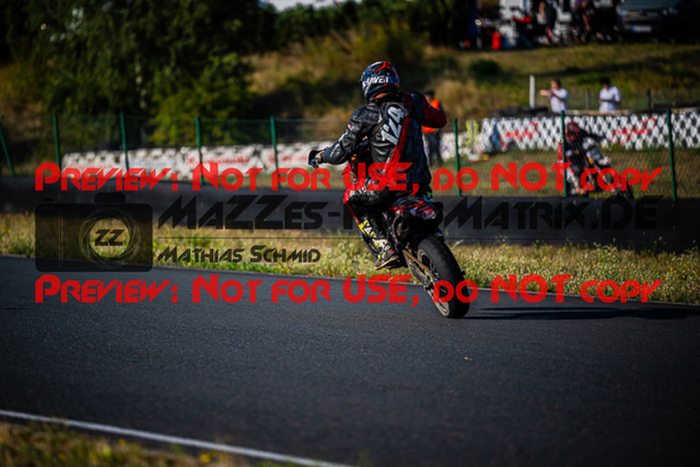 MaZZes_FotoMatrix_220813_0907 | UE40