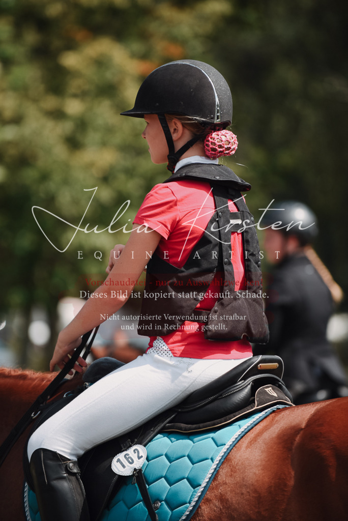 DSC_5804 | Pferde- und Turnierfotografie in Westsachsen. Pferdeportraits, Auftragszeichnungen und intuitive Kunst.