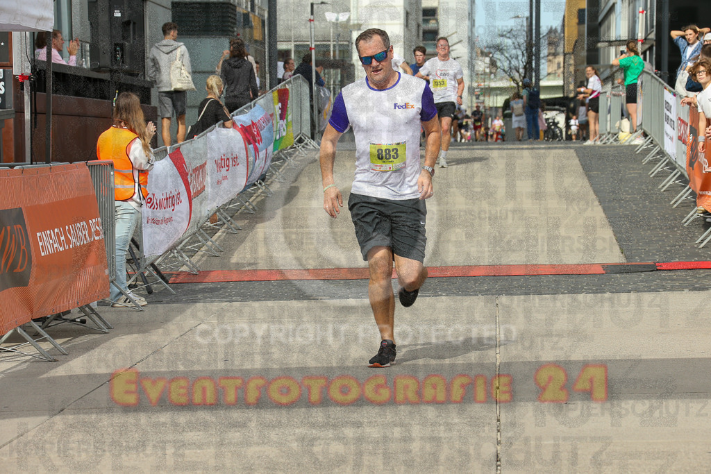 250920_1327_EX1_4702 | Sportfotografie im Rhein-Sieg Kreis, Köln, Bonn, NRW, Rheinland Pfalz, Hessen, etc. Unser Tätigkeitsfeld umfasst den Laufsport vom Volkslauf über den Marathon, Duathlon, Triathon bis zum Ultralauf wie Kölnpfad Ultra oder Schindertrail.