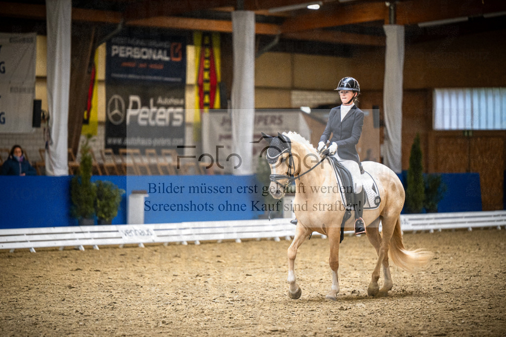 DOS_2675 | Entdecke hochwertige Reitturnierfotos von Foto Oger. Professionell, emotional und authentisch – jetzt Lieblingsmomente im Shop bestellen.Deutschlandweite Turnierfotografie. - Realisiert mit Pictrs.com