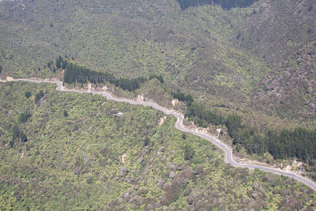 Aerial view: View of the town in Coromandel in the state Waikato, New Zealand. – Photo: IMG_55771.jpg taken on 01/12/2013 by Werner Riehm/FLY-FOTO.com – Resolution of the original: 4752 x 3168 px