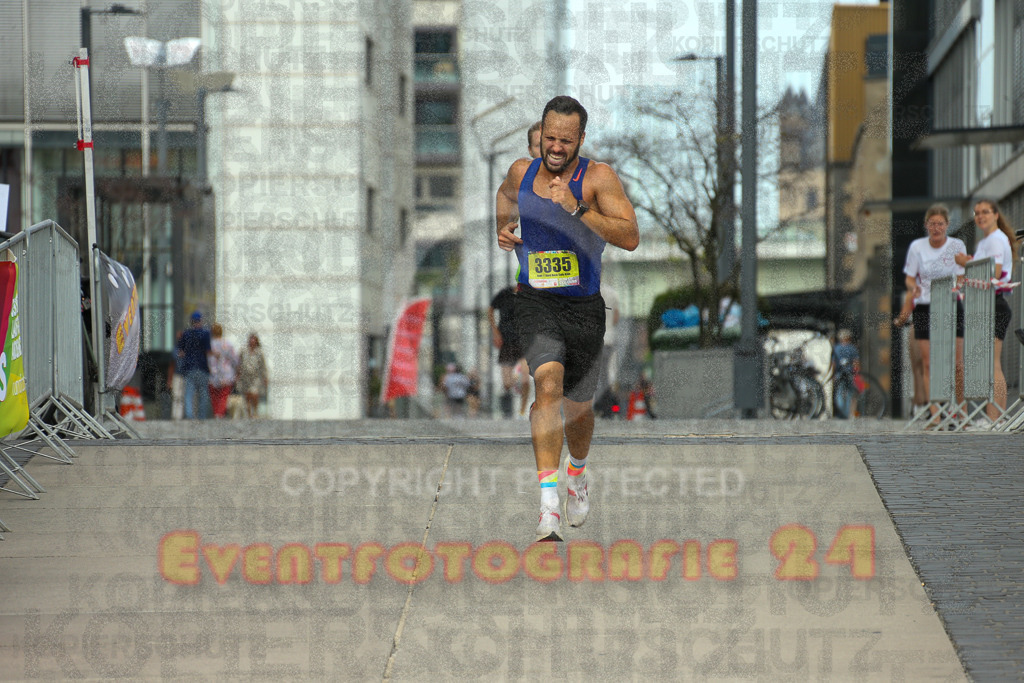 250920_1317_EX1_3962 | Sportfotografie im Rhein-Sieg Kreis, Köln, Bonn, NRW, Rheinland Pfalz, Hessen, etc. Unser Tätigkeitsfeld umfasst den Laufsport vom Volkslauf über den Marathon, Duathlon, Triathon bis zum Ultralauf wie Kölnpfad Ultra oder Schindertrail.