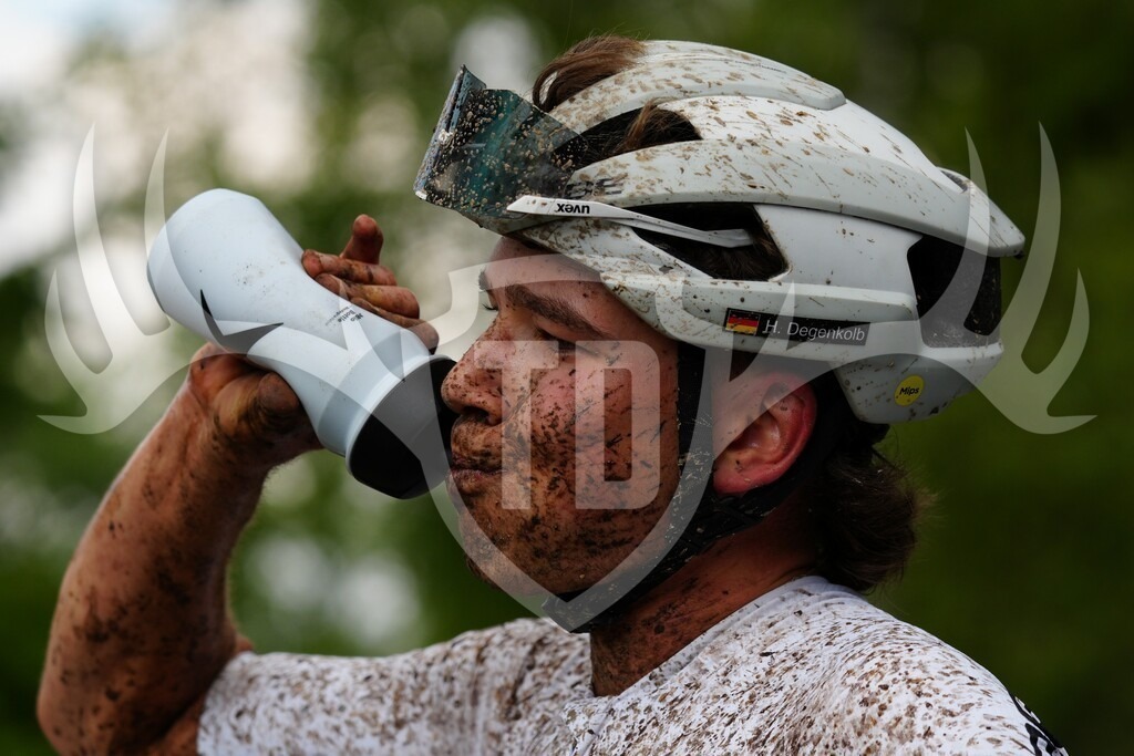 Image00439 | Fotogalerie der Treibjagd im Dunkelwald - Dein MTB Etappenrennen im Erzgebirge - Realisiert mit Pictrs.com