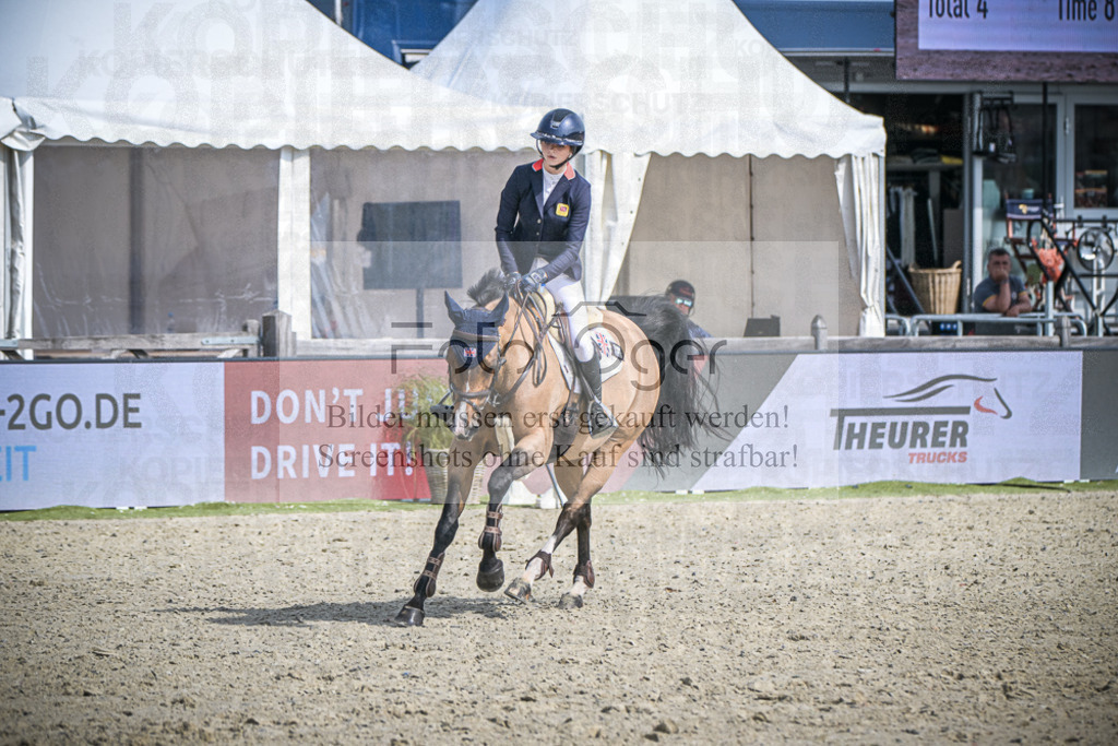 DOS_1395 | Entdecke hochwertige Reitturnierfotos von Foto Oger. Professionell, emotional und authentisch – jetzt Lieblingsmomente im Shop bestellen.Deutschlandweite Turnierfotografie. - Realisiert mit Pictrs.com
