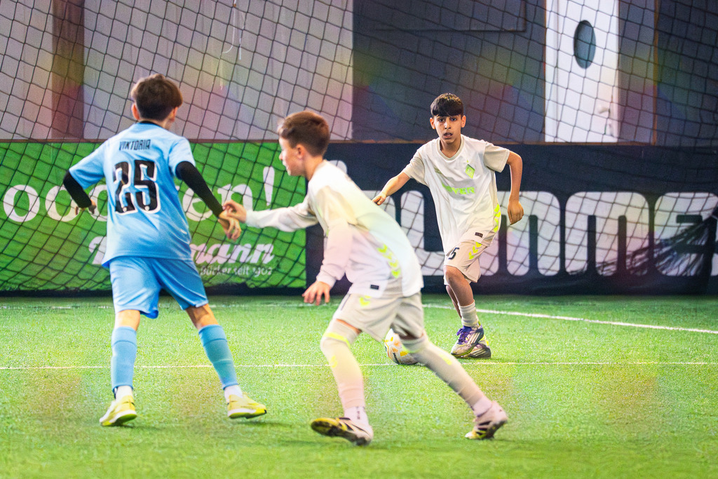 _BLR9446 | Professionelle Fußball- und Sportfotografie. Spielbilder online ansehen und kaufen – Einzelbilder oder komplette Galerien in hoher Qualität. - Realisiert mit Pictrs.com