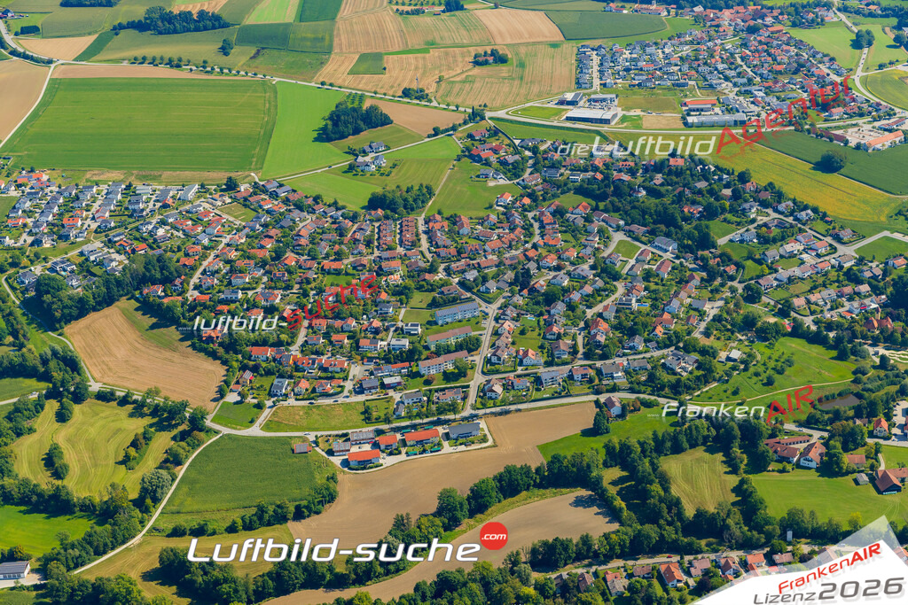 Luftaufnahme von Fürstenzell - Die Luftaufnahme wurde 2025 vom UL-Flugzeug heraus erstellt ( keine Drohne ) - Hochauflösende Luftaufnahme - für professionelle Ausdrucke geeignet. Die Geschenkidee !Mit Lizenz und Bildrechte bestellbar