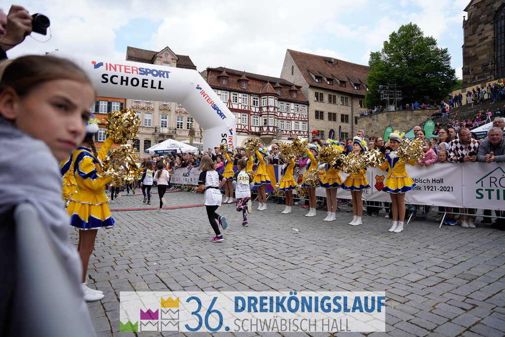 AOK Junior Cup 400m | 3Königslauf 2022 AOK Junior Cup 400m - Realisiert mit Pictrs.com