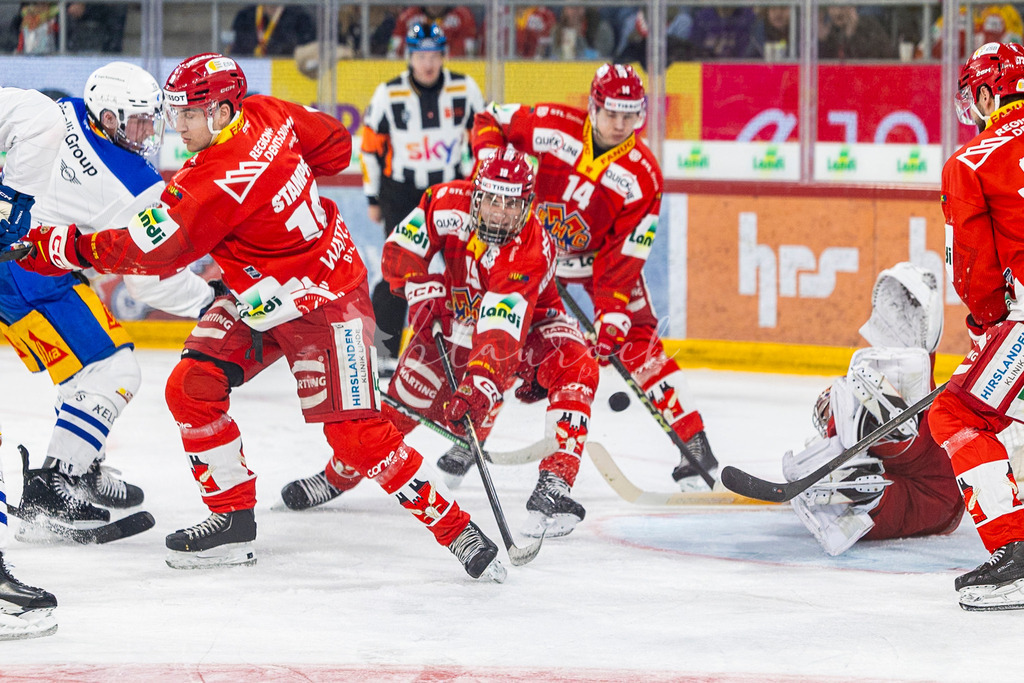 EHCB vs EVZ 20260227_WB-7561 | Sportbilder, Sportfotograf, Hochzeits- und Eventfotografin, Flugshows, Portraits und Tiershooting, Aviation, Downhill, Nationalleague, Swissleague, International