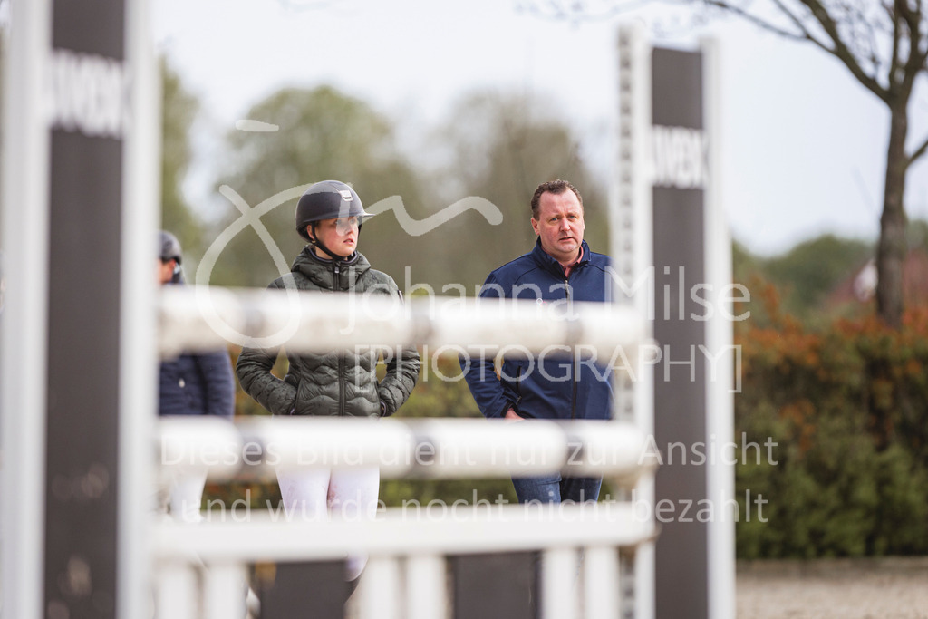 240424_Lemwerder_Stil-M-110 | Deine schönsten Turniermomente als professionelle Fotos! Entdecke hochwertige Pferdesport-Fotografie im Online-Shop. Jetzt Fotos finden & bestellen!