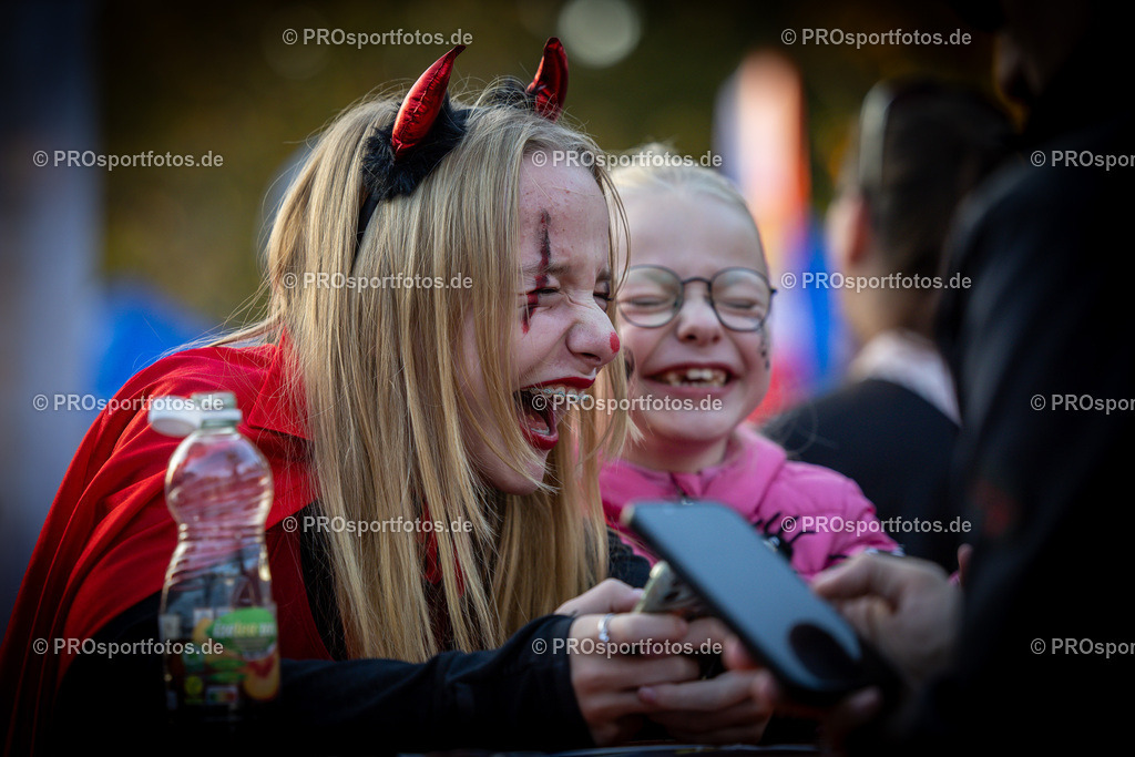 Halloween Run 2024 in Koeln, 31.10.2024 | Impressionen vom Halloween Run 2024 am 31.10.2024 in Koeln (Forstbotanischer Garten Rodenkirchen). Foto: BEAUTIFUL SPORTS/Axel Kohring