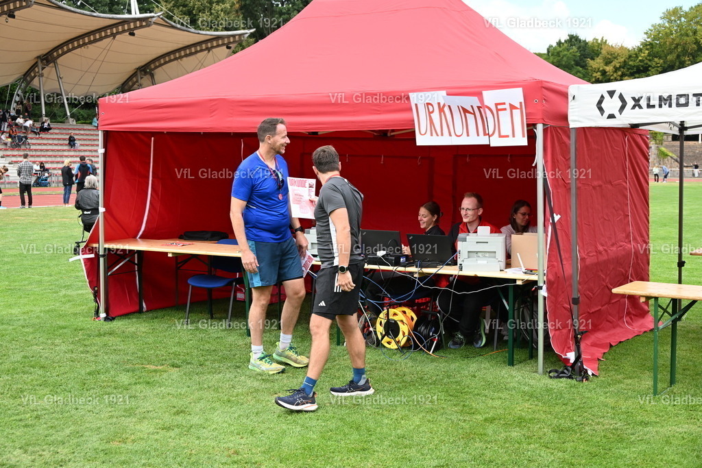 2025_Sparkassenl_Allgemein_00038 | Sparkassenlauf - Realisiert mit Pictrs.com