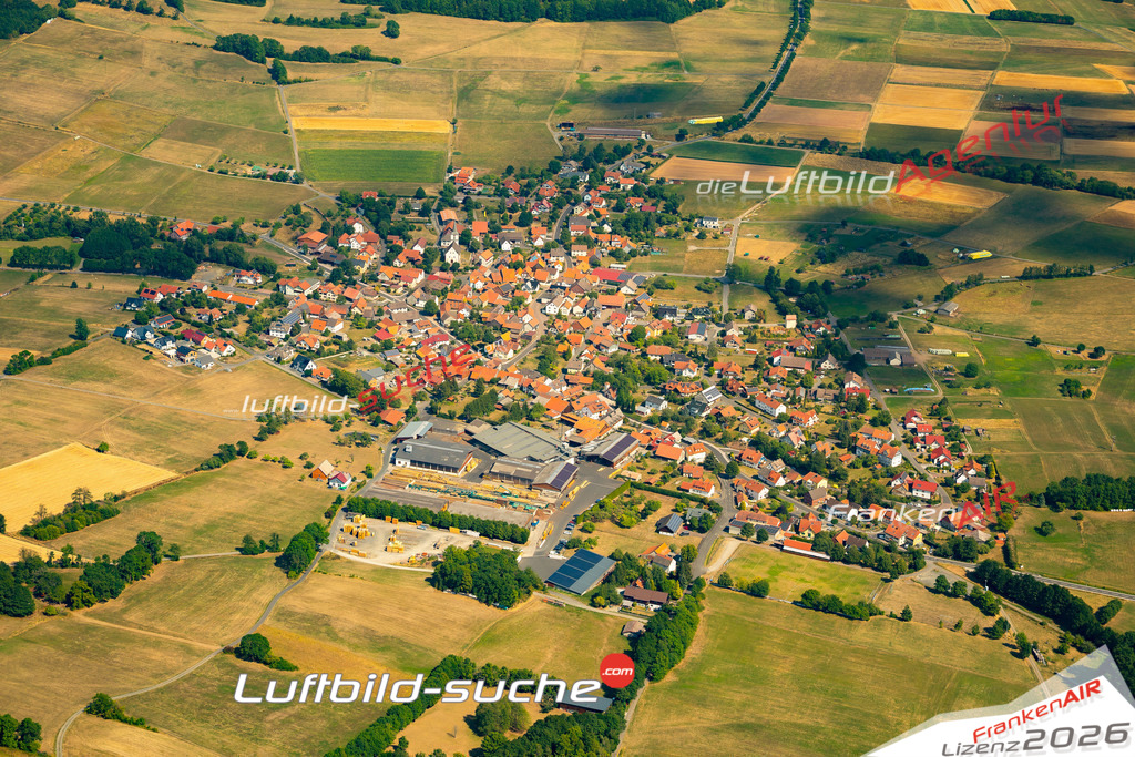 Die Luftaufnahme Simmershausen - Hilders wurde 2022 vom Flugzeug aus (keine Drohne) erstellt. Hohe Auflösung -für große Poster und Wandbilder geeignet - Garantiert!