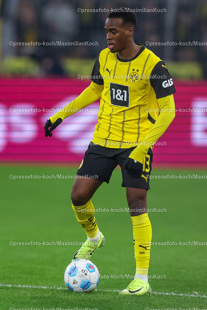 BVB15122402184 | 15.12.2024, Fußball, Borussia Dortmund - TSG 1899 Hoffenheim, 1. Fußball Bundesliga, 14. Spieltag, Signal Iduna Park, Saison 2024 2025: Jamie Gittens (BVB #43)DFB regulations prohibit any use of photographs as image sequences and or quasi-video.