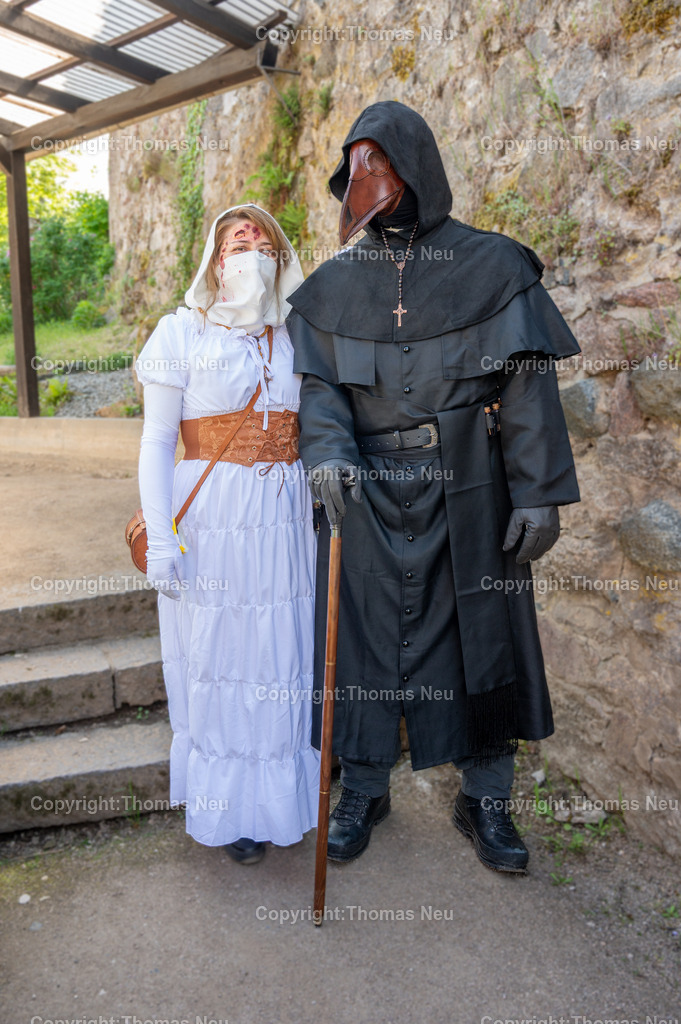 Lindenfels-Mittelaltermarkt-fotografie-thomas-neu.jpg1-2 | bli, Lindenfels, Mittelaltermarkt in der Burgstraße, Kurpark , Rathaushof und Burg, hier der historische Tanzkreis Bensheim im Rathaushof,  ,Bild: THomas Neu
