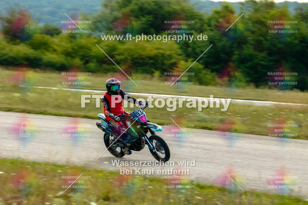 Chambley Juli-0142 | Hier findet Ihr Bilder von Touristenfahrten auf der Nürburgring Nordschleife oder von anderen Veranstaltungen die ich besucht habe. Viel Spass beim Durch Schauen 