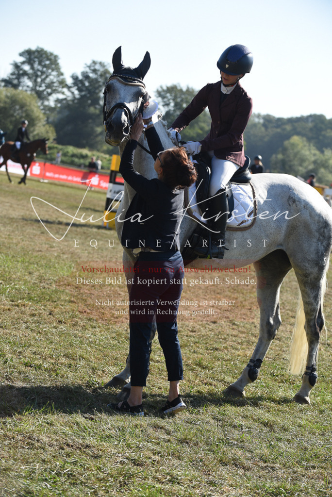 DSC_5440 | Pferde- und Turnierfotografie in Westsachsen. Pferdeportraits, Auftragszeichnungen und intuitive Kunst.