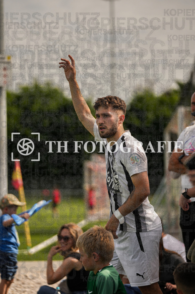 GER, FC Zell - FC Wittlingen, Fussball, Rothaus Bezirkpokal, Finale, Saison 2024/2025, 29.05.2025 | GER, FC Zell - FC Wittlingen, Fussball, Rothaus Bezirkpokal, Finale, Saison 2024/2025, 29.05.2025Foto: TH Fotografie/Alessio Bosco