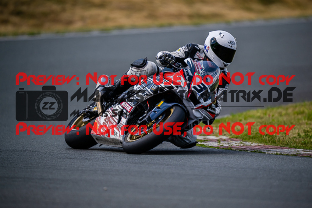 MaZZes_FotoMatrix_220722_4976 | PRO SUPERSTOCK