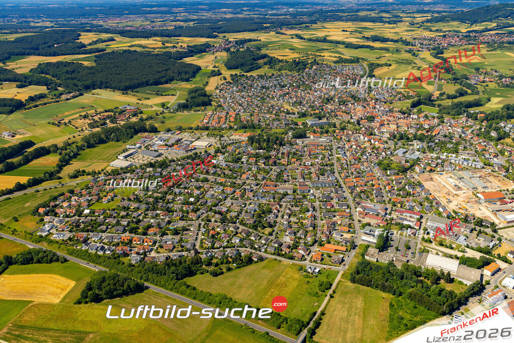 Das Luftbild der Stadt Neunkirchen am Brand wurde 2022 vom Flugzeug heraus erstellt (keine Drohnen-Aufnahmen) Aufnahmehöhe ca.450 Meter- hohe Bildauflösung und Druck-Qualität. Garantiert!