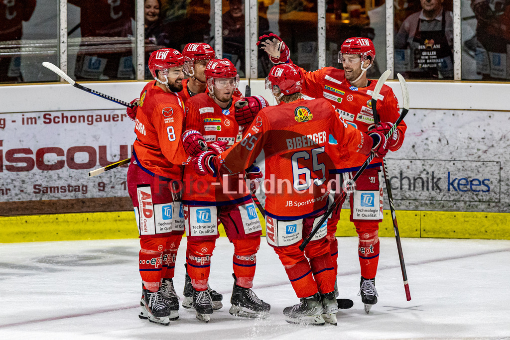 EC Peiting vs EV Lindau Islanders | Eishockey Oberliga Süd 2023/2024, EC Peiting vs EV Lindau Islanders,
Tor David DIEBOLDER (ECP 23),
2023-10-13 in Peiting (Eisstadion)
65 Alexander BIBERGER (ECP 65), 8 Felix BRASSARD (ECP 8), 9 Brett OUDERKIRK (ECP 9), 23 David DIEBOLDER (ECP 23), 82 Dennis KRUTSCH (ECP 82)
Copyright: WolfgangxLindner foto-lindner.de