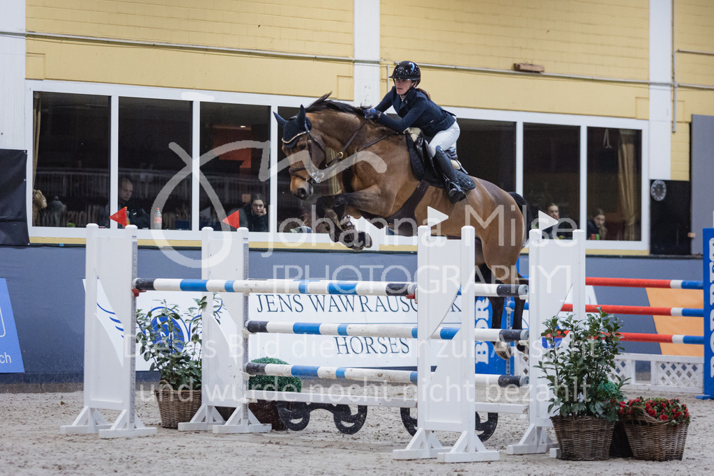 230211_Warstein_M2-Spr-216 | Deine schönsten Turniermomente als professionelle Fotos! Entdecke hochwertige Pferdesport-Fotografie im Online-Shop. Jetzt Fotos finden & bestellen!