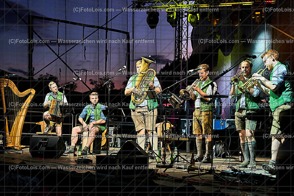 ALP8265_NASCHENWENG_Hollenstein_Vorband SCHNOPSIDEE | (C)FotoLois.com, Alois Spandl, Vorband SCHOPSIDEE zu Melissa NASCHENWENG auf BERGBAUERNTOUR beim KÖNIGSBERG OPEN AIR in Hollenstein, Sa 2. September 2023.
