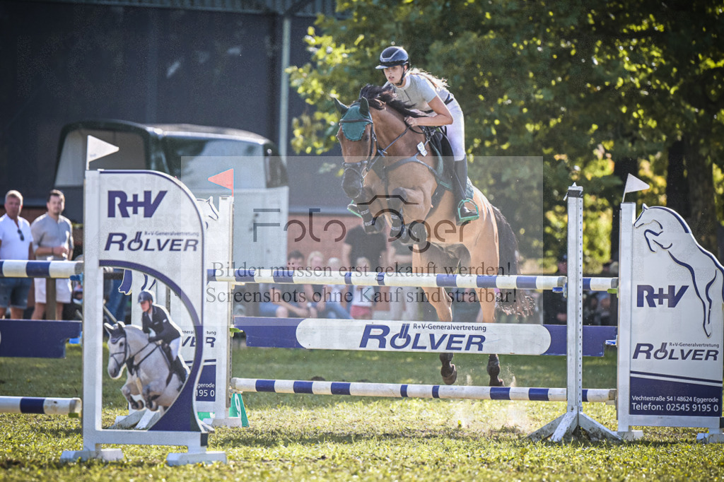 DOS_0160 | Entdecke hochwertige Reitturnierfotos von Foto Oger. Professionell, emotional und authentisch – jetzt Lieblingsmomente im Shop bestellen.Deutschlandweite Turnierfotografie. - Realisiert mit Pictrs.com