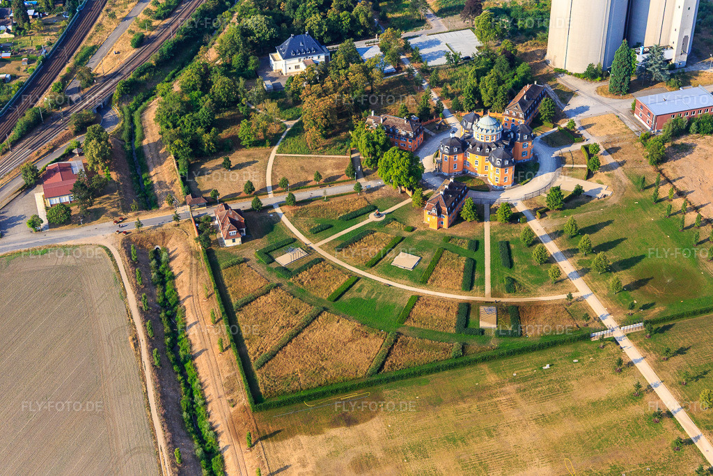 Luftbild: Eremitage Waghäusel in Waghäusel im Bundesland Baden-Württemberg in Deutschland. – Foto: IMG_108929.jpg vom 15.07.2018 durch Werner Riehm/FLY-FOTO.de – Auflösung des Originals: 5472 x 3648 px – Link zu der der Hirsch & Wölfl GmbH - Link öffnet in neuem Fenster