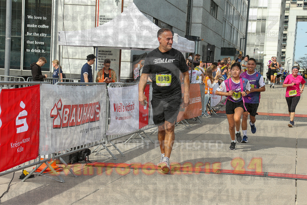 250920_1338_EX1_5937 | Sportfotografie im Rhein-Sieg Kreis, Köln, Bonn, NRW, Rheinland Pfalz, Hessen, etc. Unser Tätigkeitsfeld umfasst den Laufsport vom Volkslauf über den Marathon, Duathlon, Triathon bis zum Ultralauf wie Kölnpfad Ultra oder Schindertrail.
