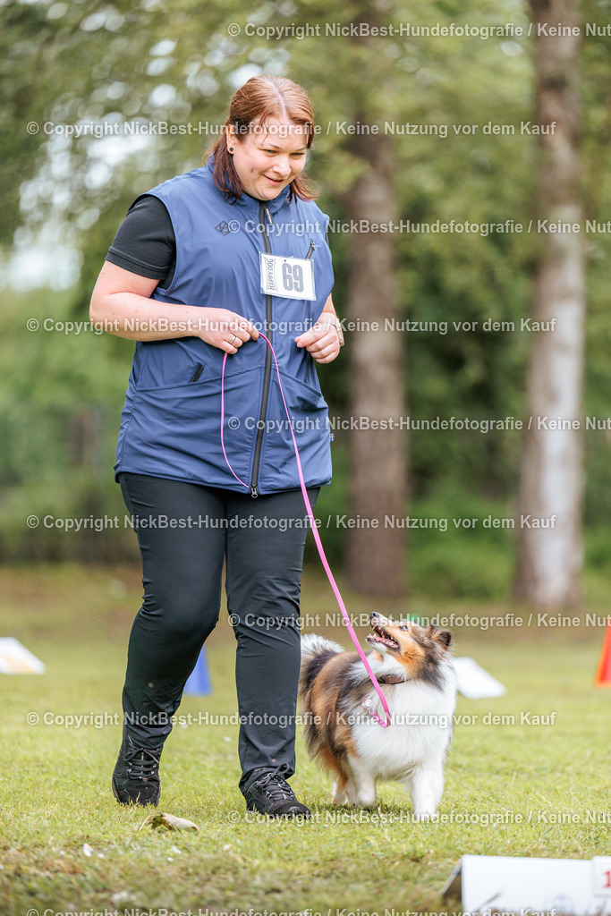 RO-Blumenthal-2026-Nickbest-Hundefotografie-2680 | Dein Hund! Dein Moment! Deine Erinnerungen! Hundefotografie in Bremen Blumenthal. Ich fange die besonderen Momente deines Vierbeiners ein – ob Indoor mit Blitzanlage oder in der freien Natur. Sicher dir dein Moment und dein Termin für eure Erinnerungen.