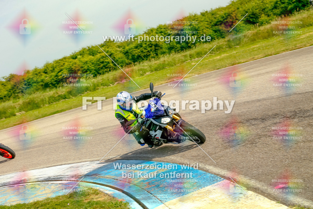 _MOT1264 | Hier findet Ihr Bilder von Touristenfahrten auf der Nürburgring Nordschleife oder von anderen Veranstaltungen die ich besucht habe. Viel Spass beim Durch Schauen 