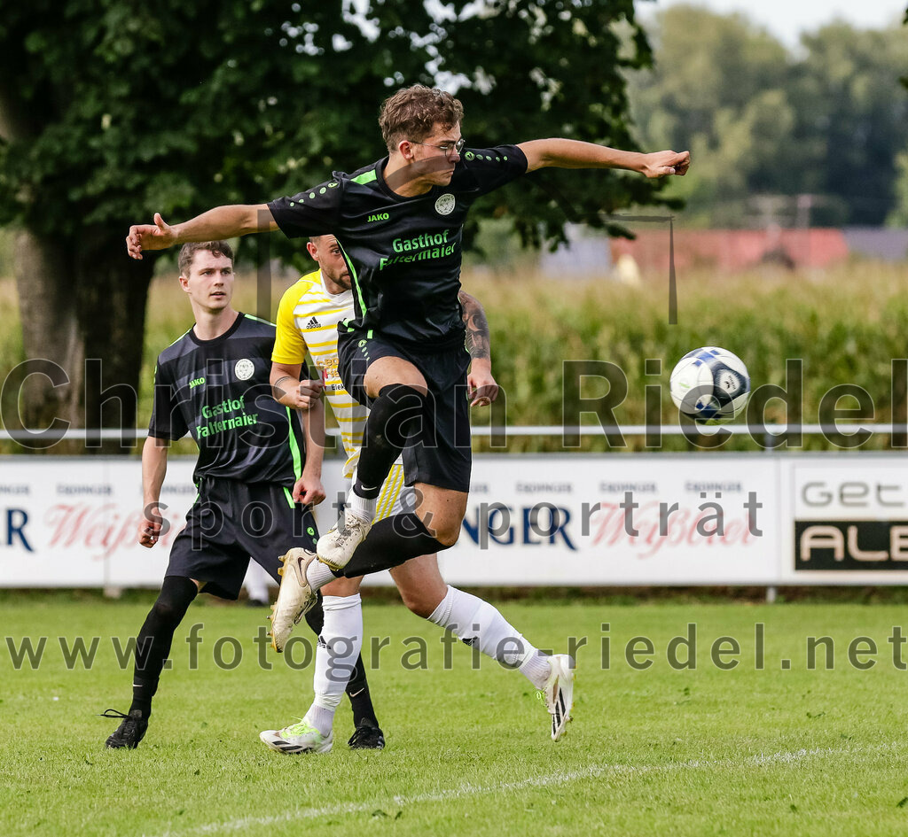 2023-09-17_033_SpVgg_Neuching_gegen_FC_Langenpreising | Neuching, Deutschland, 17.09.2023:
Fußball, A-Klasse 2023 / 2024, 7. Spieltag, SpVgg Neuching gegen SpVgg Langenpreising, Endergebnis: 5:1

Lukas Schindlbeck (SpVgg Neuching, #15)

Foto: Christian Riedel / fotografie-riedel.net