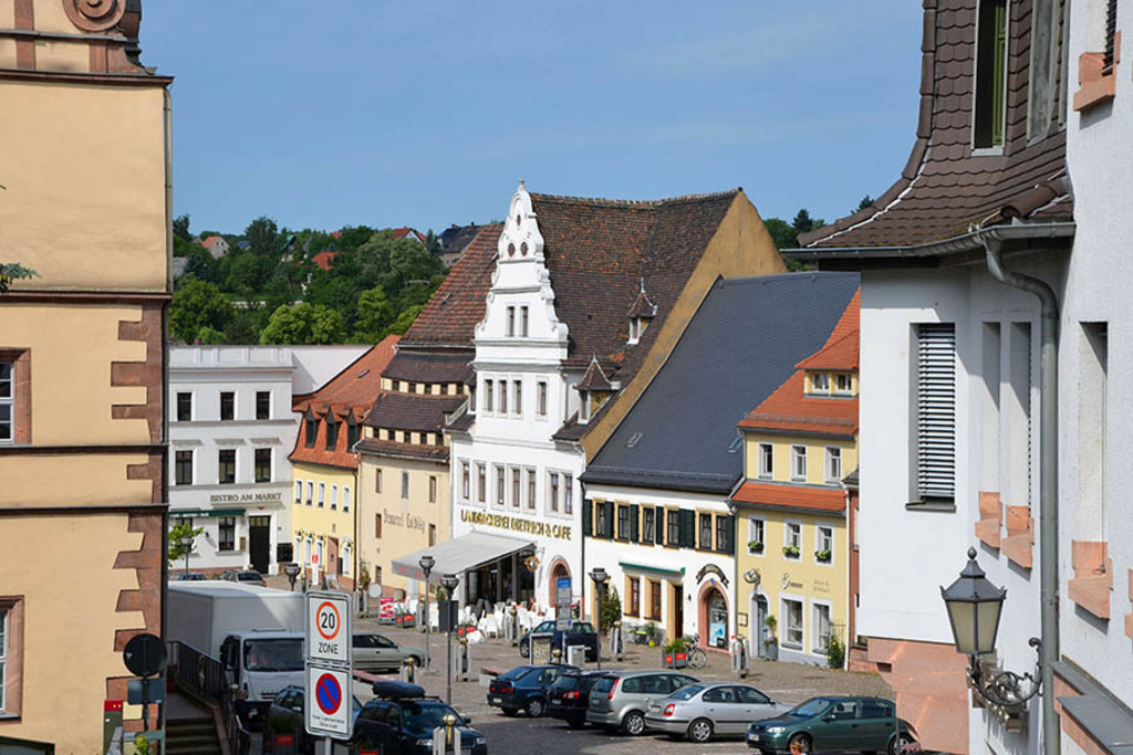 Colditz - Marktplatz | Entdecke über 20 Kategorien Leipzig-Motive: Foto-Downloads, hochwertige Poster, Leinwand- & Fine-Art-Prints. Jetzt Lieblingsfoto im Bildlexikon Leipzig Shop bestellen!