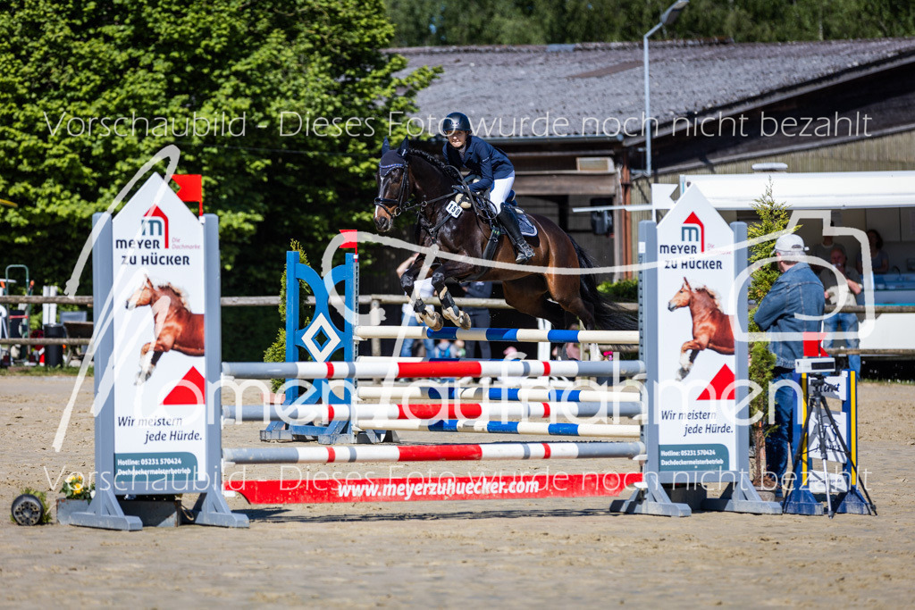Donop24-A2Spr-119 | MomenTaufnahmen Pferdesportfotos